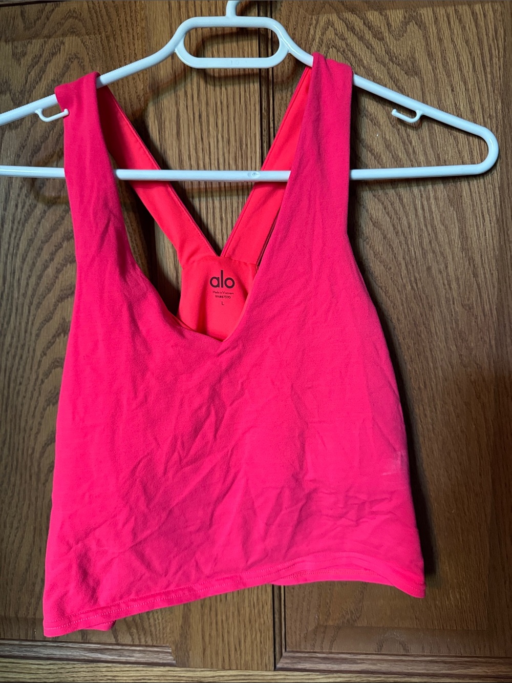 Alo Racerback Crop Tank - Neon Pink